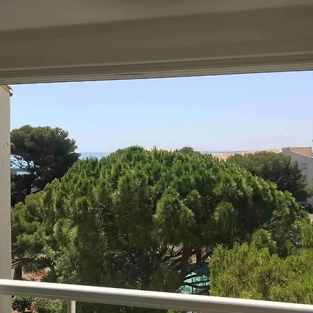 Et Tennis A La Corniche *