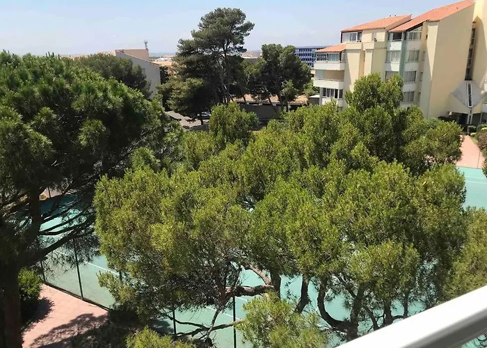 Et Tennis A La Corniche