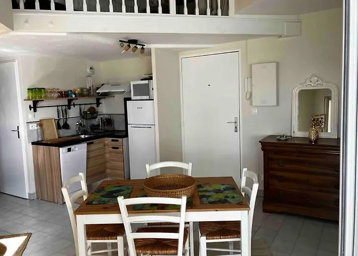 Et Tennis A La Corniche * Сет