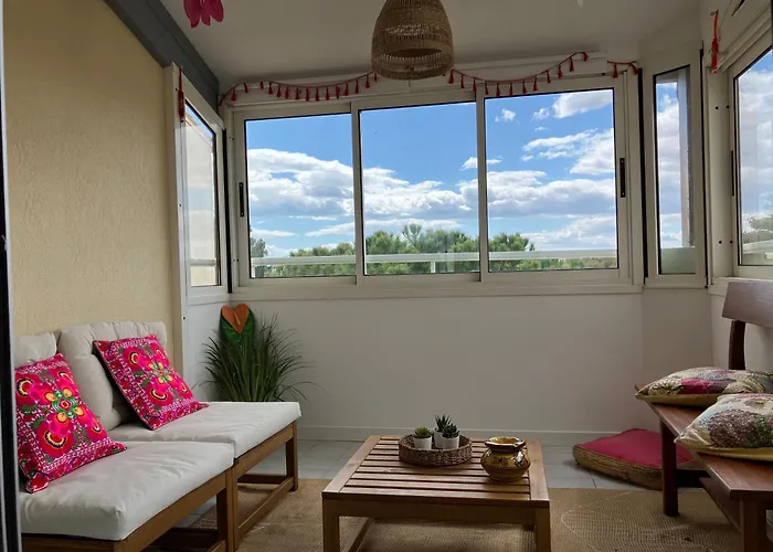 Апартаменты Et Tennis A La Corniche *